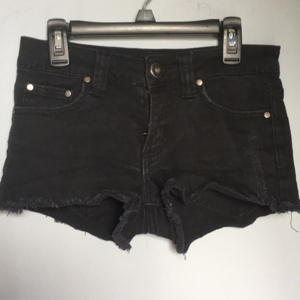 FOREVER21 Black Mid Rise Jean Shorts
